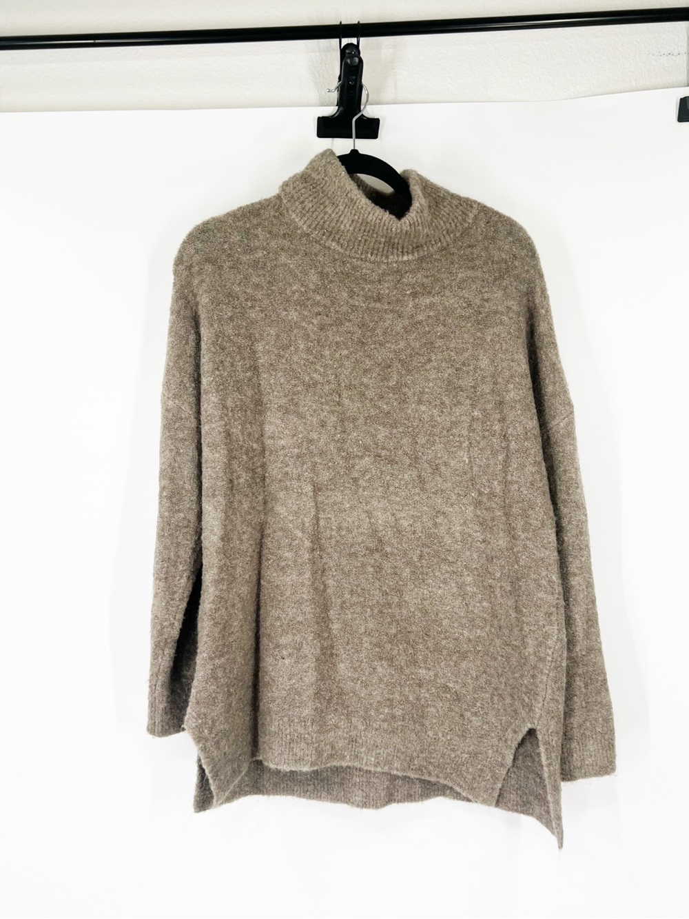 Abercrombie & Fitch Mock Neck Long Sleeve Sweater